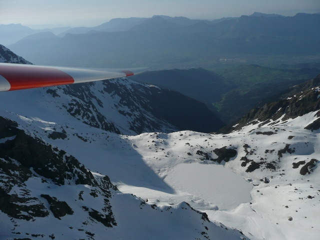  Paisaje nevado en planeador 